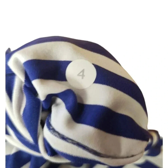 Lululemon Blue &  White Striped Scoop Neck Size 4 - Picture 5 of 9